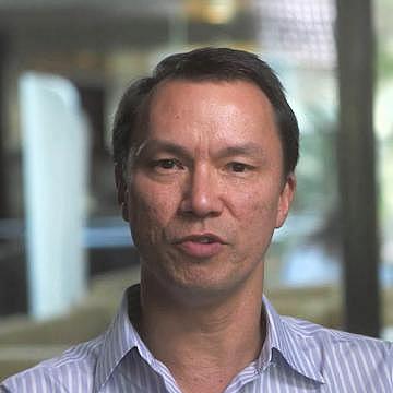 Dr. Stephen T. Chen 